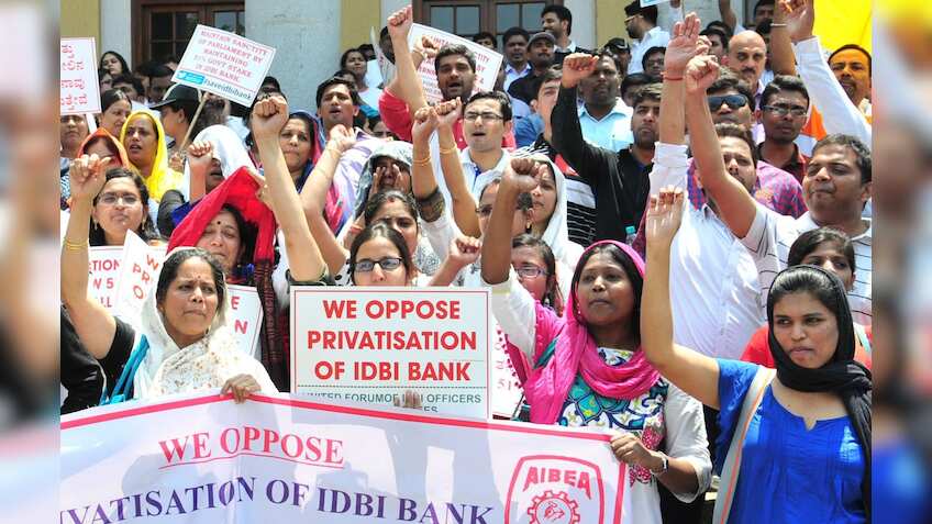 IDBI Bank unions threaten strike over wage revision