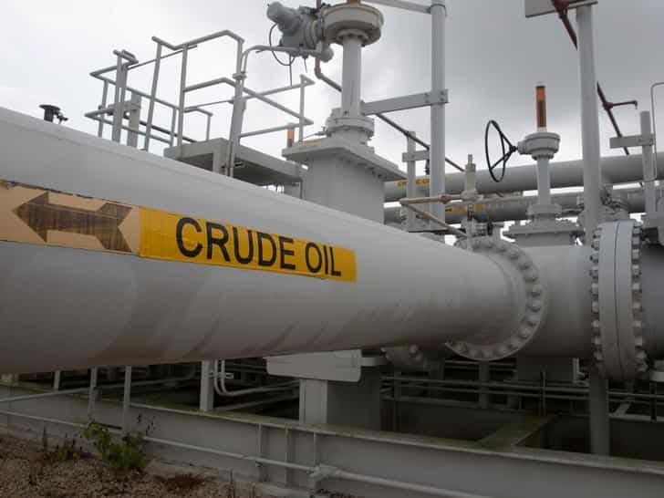 Oil falls as non-OPEC yet to pledge concrete output steps