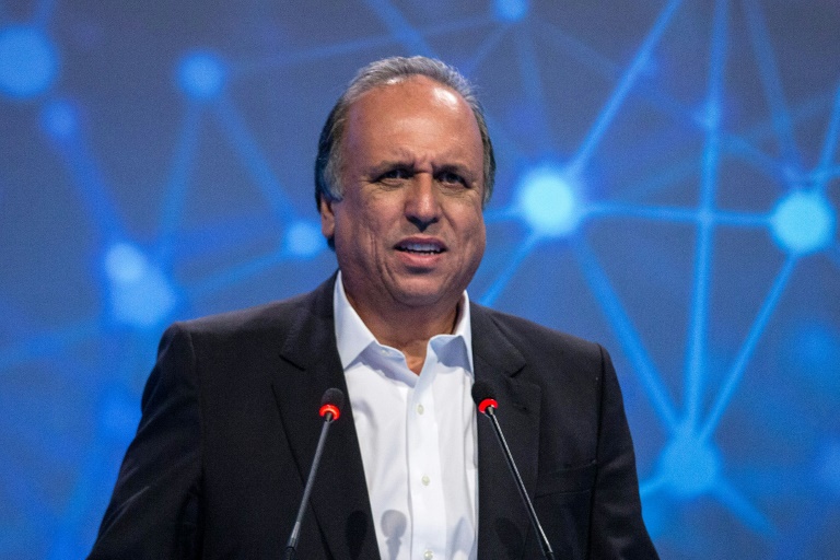 Brazil govt freezes Rio's accounts over unpaid debt