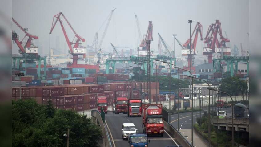 China's exports drop 7.3% on-year in October