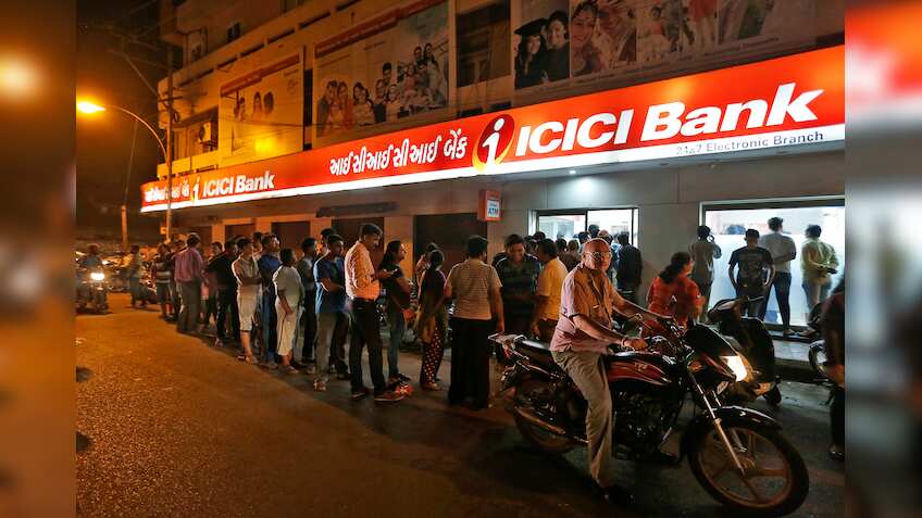 India abolishes larger banknotes in fight against graft, 'black money'