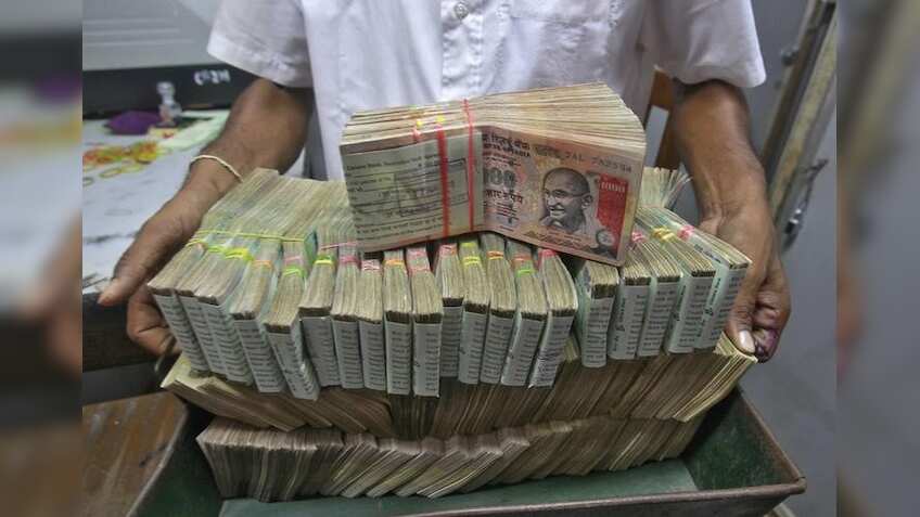 Demonetisation: I-T conducts raids in Delhi, Mumbai, other cities
