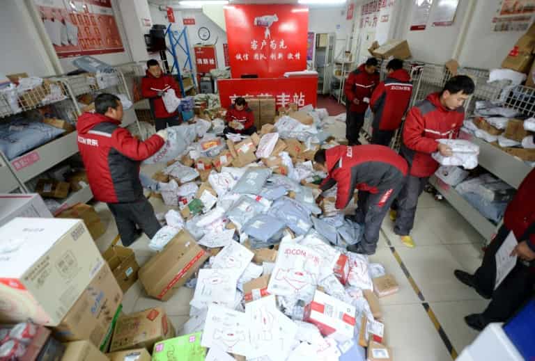 Chinese spend billions on Singles' Day