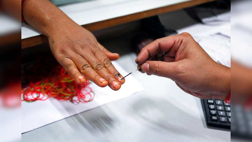 Demonetisation: RBI lays down 6-step procedure for banks to use indelible ink 