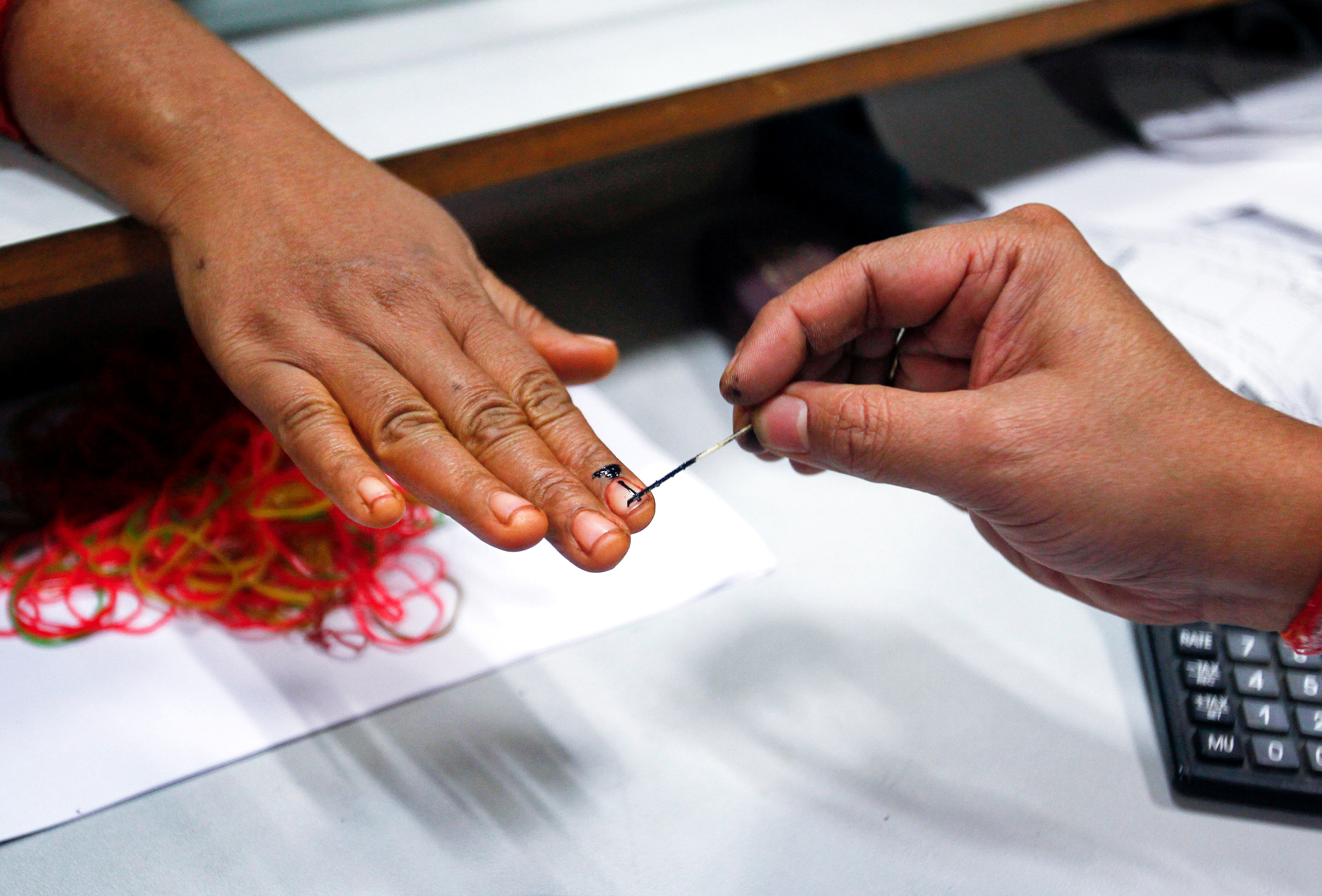 Demonetisation: RBI lays down 6-step procedure for banks to use indelible ink