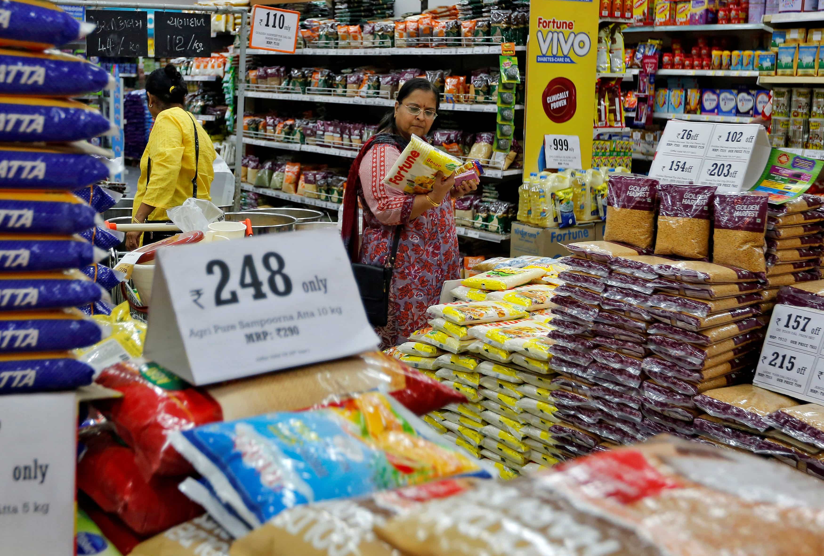 Retail sales drop by a fourth due to demonetisation