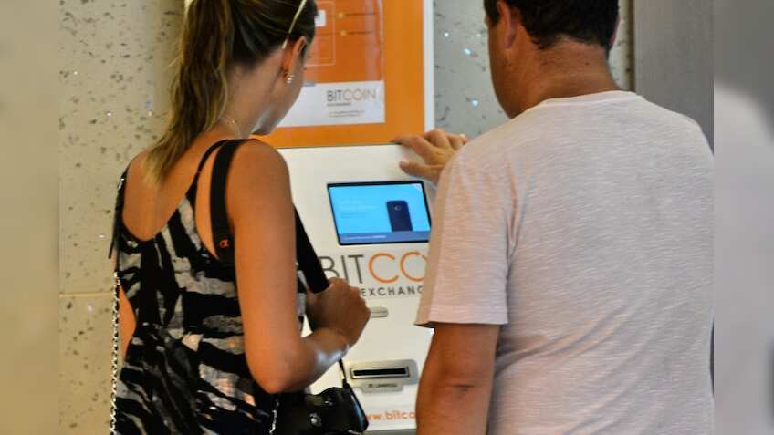 Singapore tests blockchain digital currency system for banks