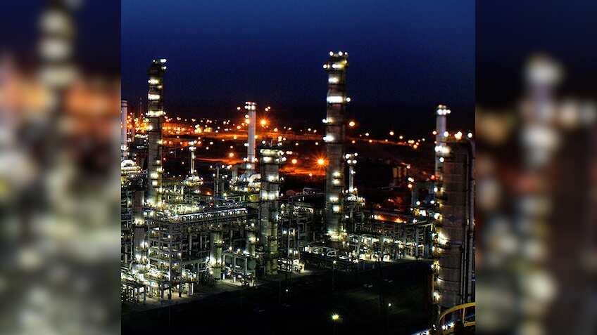 8 injured in flash fire at Reliance Jamnagar refinery