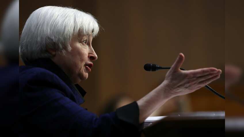 Most US Fed members support rate hike 'relatively soon'