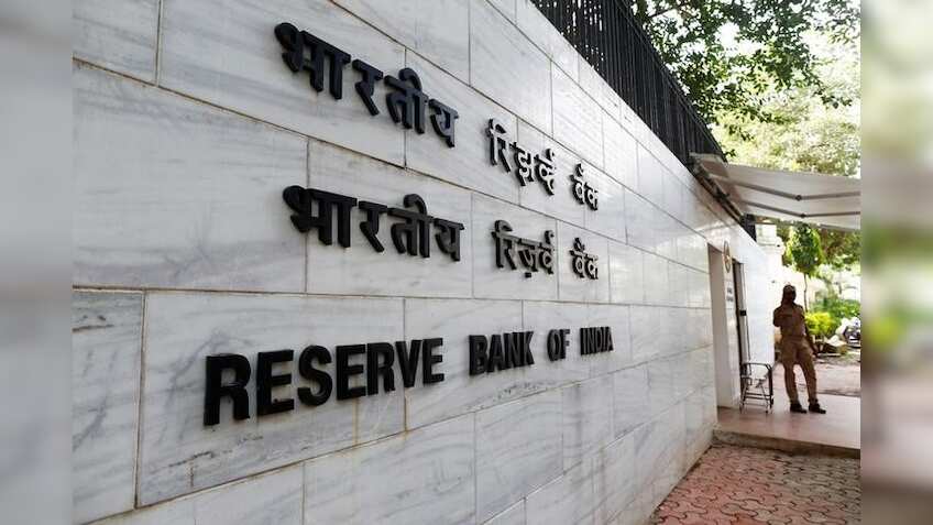 RBI allows banks to park old currency notes at district chests