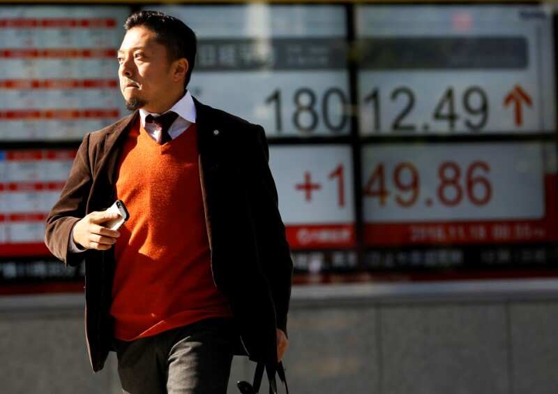 Asia stocks edge up on US growth data cues; dollar steady