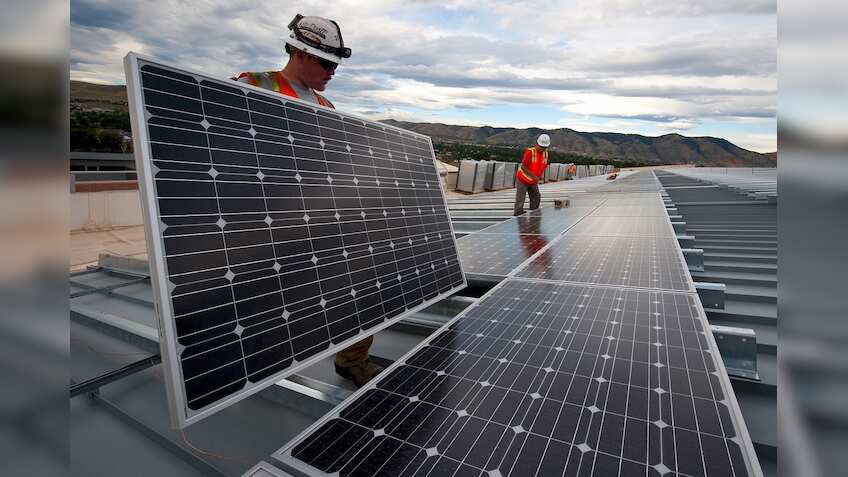 Energy firms invest on start-ups in billion-dollar technology race