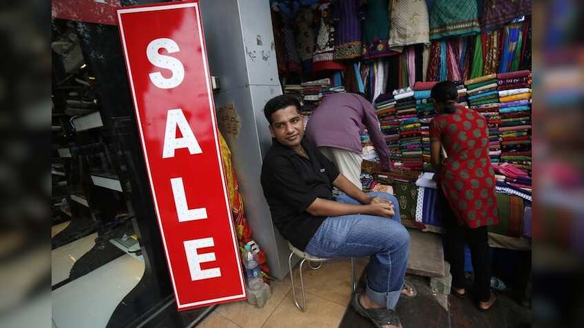 Indian services activity plunges into contraction in November on cash crackdown