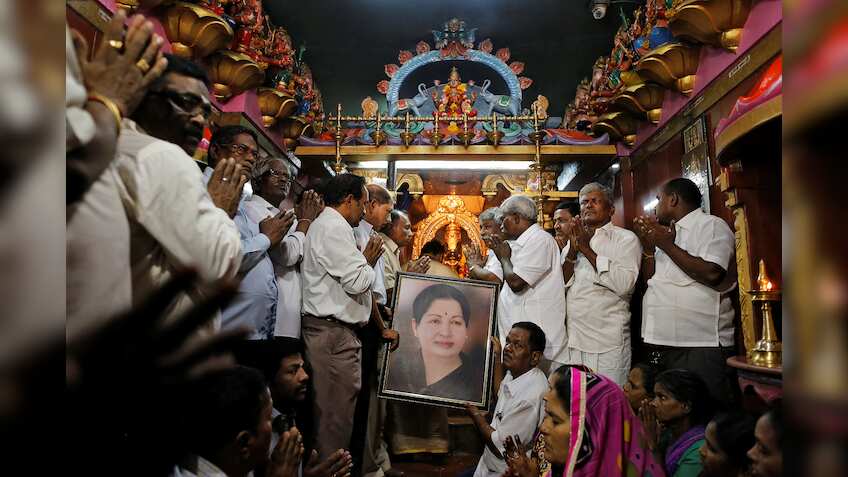 Amma dies, Chennai shuts down all ops