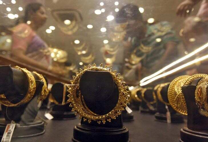 15 tonnes of gold worth Rs 5,000 crore sold in 6 hours on November 8