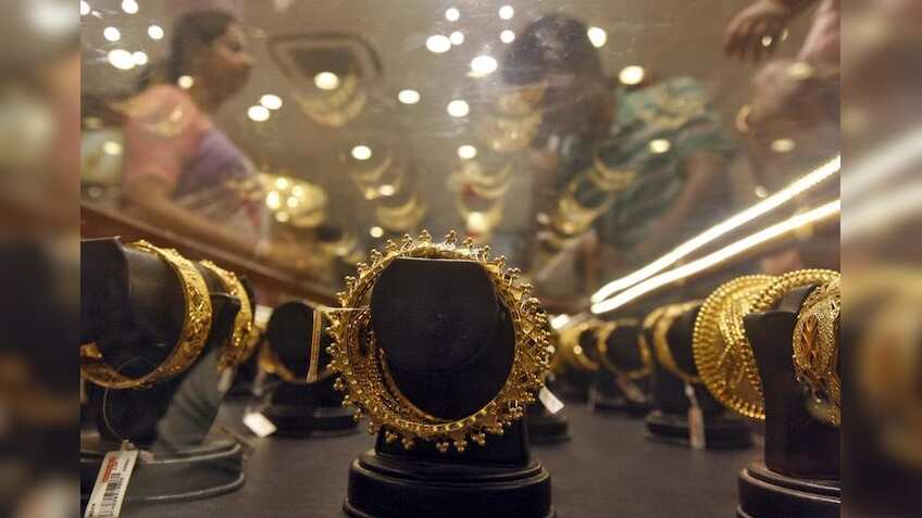 15 tonnes of gold worth Rs 5,000 crore sold in 6 hours on November 8
