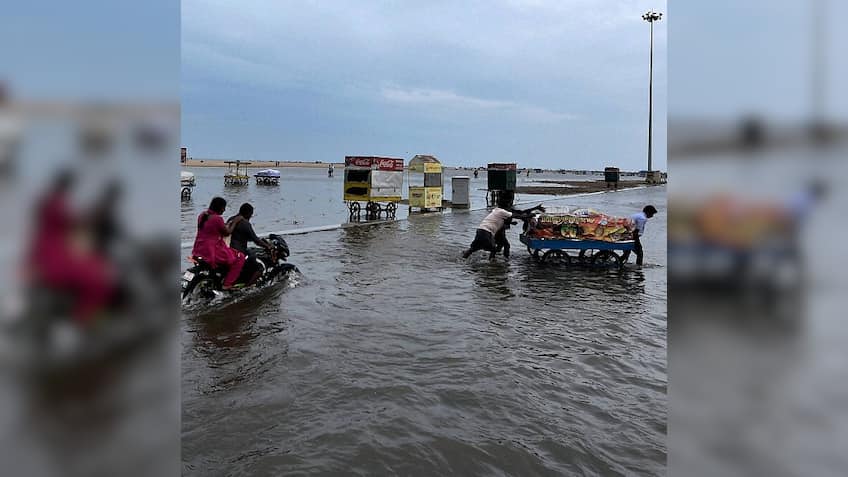 Airlines divert, cancel flights to Chennai on cyclone Vardah warnings