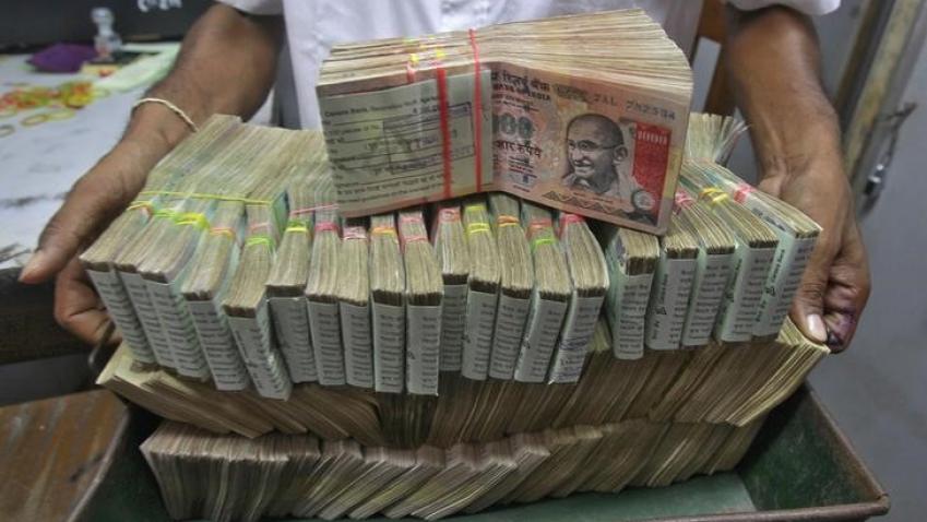 RBI's senior official arrested for illegal exchange of new currency