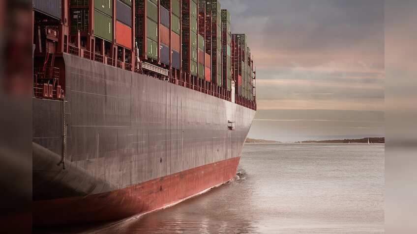 Trade deficit in November rises to Rs 88,000 crore