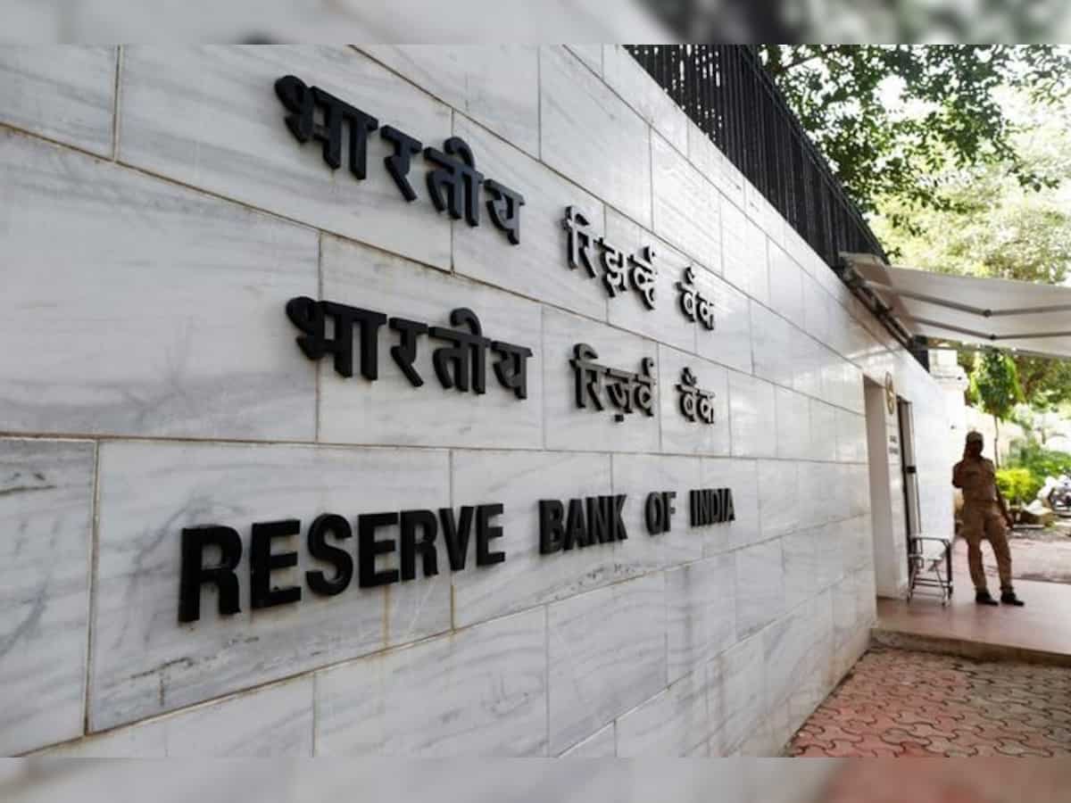 RBI lowers MDR charges for up to Rs