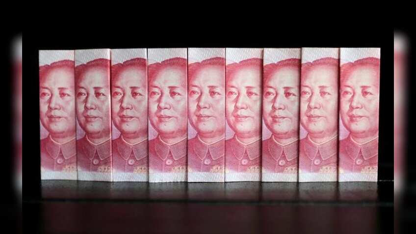 China's economy will grow around 6.5% in 2017; yuan to continue falling: CASS Researchers 