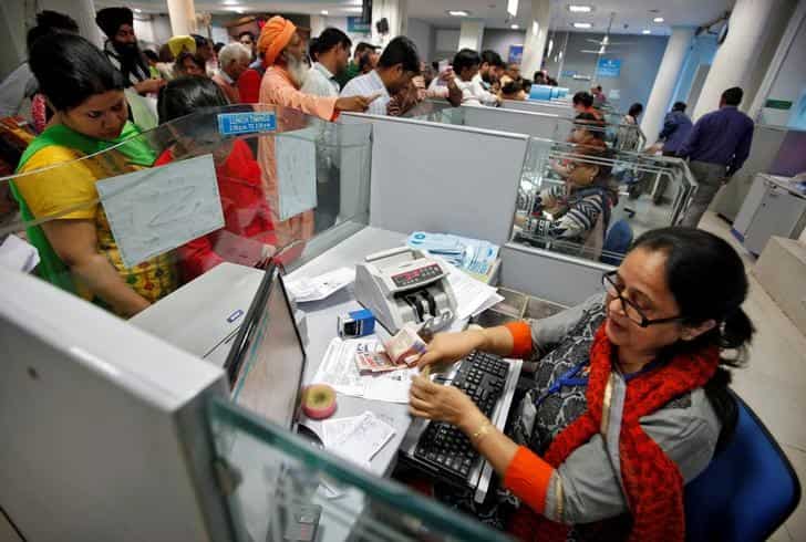 Indian banks' loans up 5.8% in two weeks to December 9: RBI