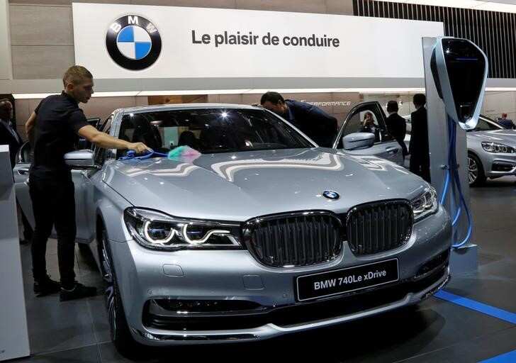 BMW To Recall Over 1.93 Lakh Vehicles In China | Zee Business