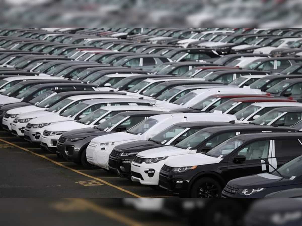 Demonetisation blues: Mixed bag for automobile sales in