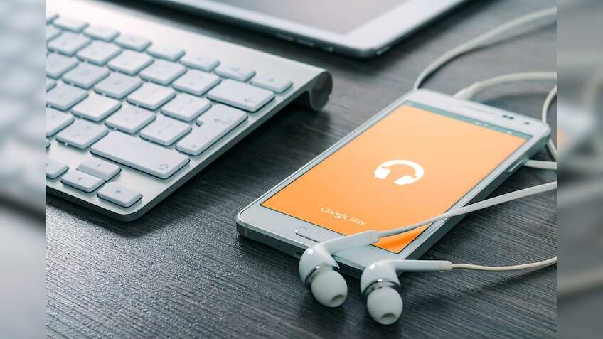 Worldwide device shipments to remain flat until 2018: Report