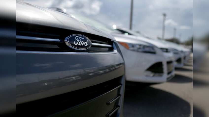 US car sales set new record in 2016