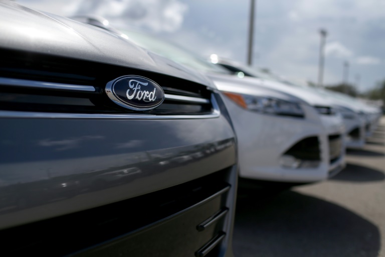 US car sales set new record in 2016