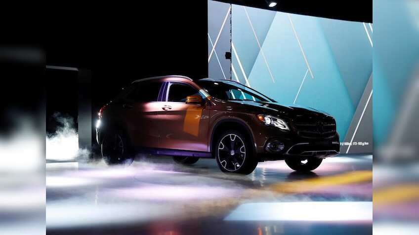 Mercedes-Benz to overtake BMW as largest premium carmaker