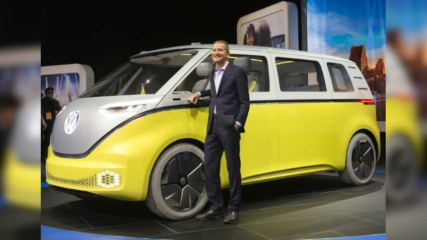 Detroit auto show kicks off with trade plea to Trump
