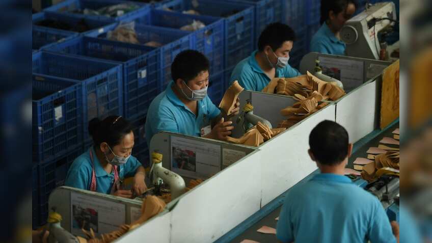 China factory-gate inflation hits 5.5% in December