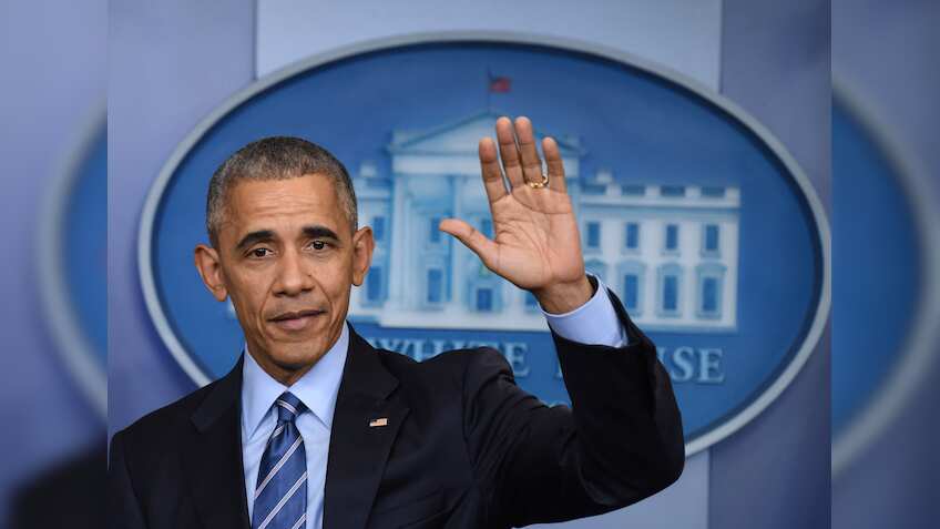 Obama says goodbye, rally spirits of Democrats