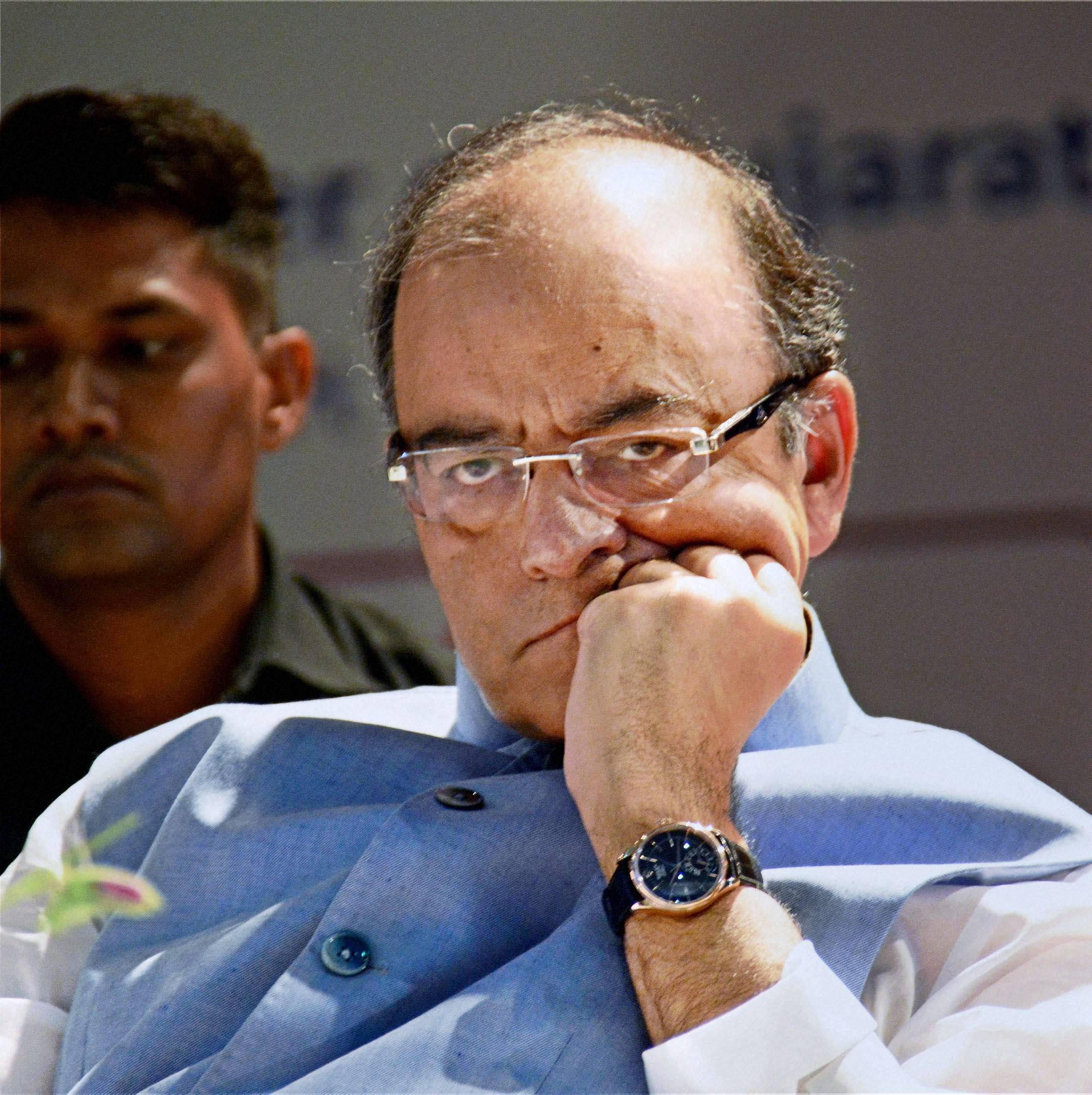 Government may lose Rs 25,000 crore if it moves income tax slabs