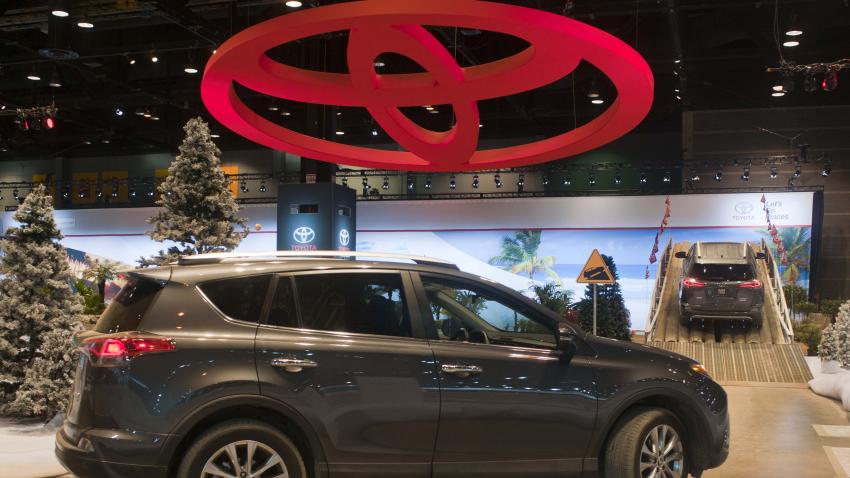 Toyota adds 543,000 vehicles to Takata air bag recalls in United States