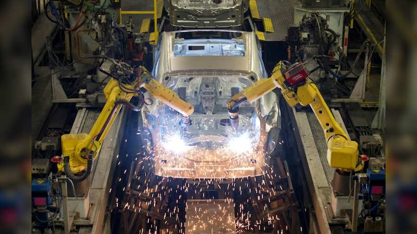 Robot arms replace factory hands