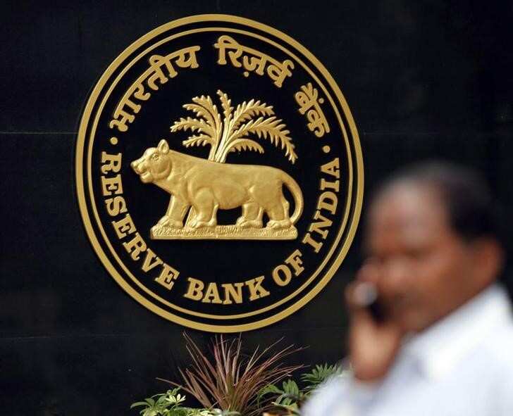 RBI hikes ATM cash withdrawal limit to Rs 10,000 per day