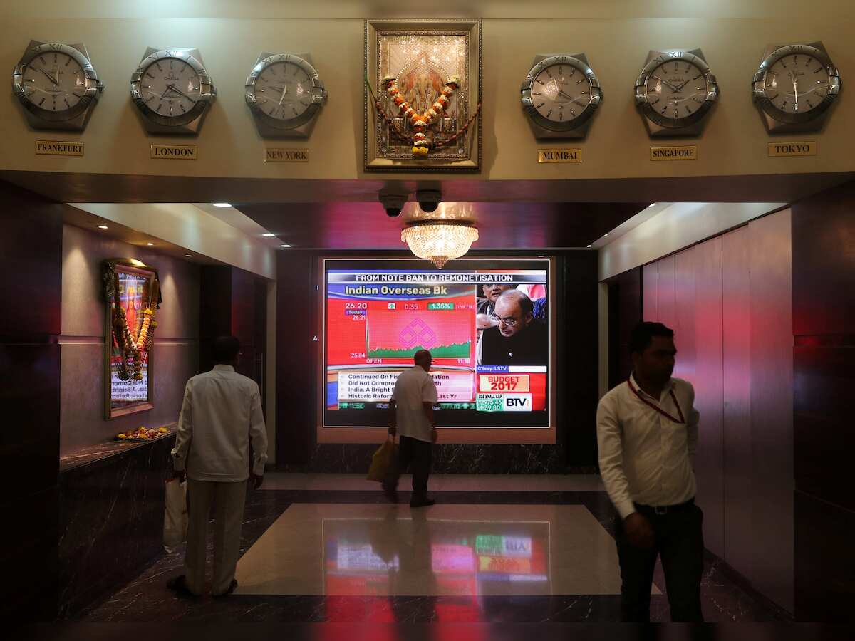 Govt moves to curb &#039;sham&#039; deals in stock