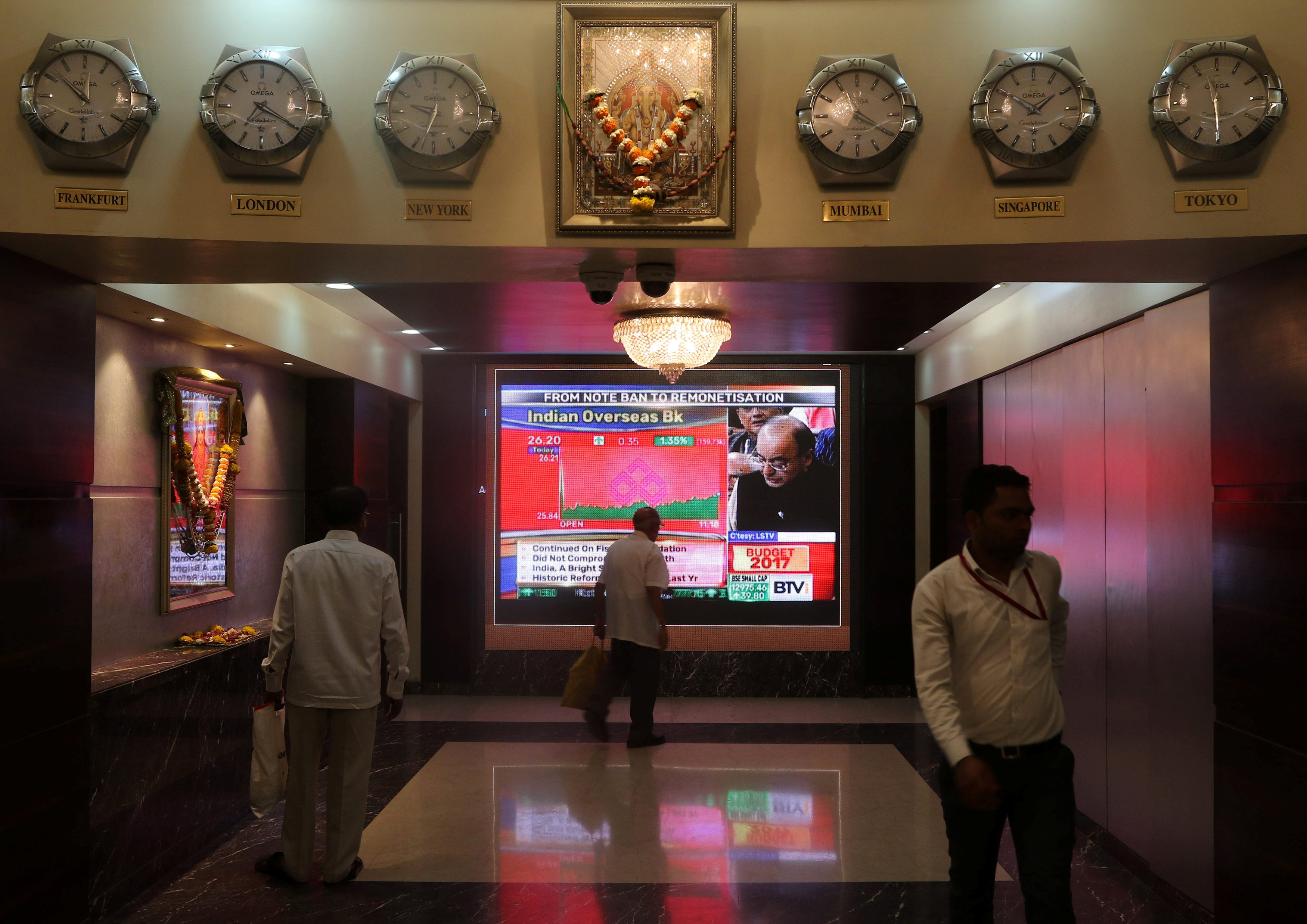 Govt moves to curb 'sham' deals in stock market