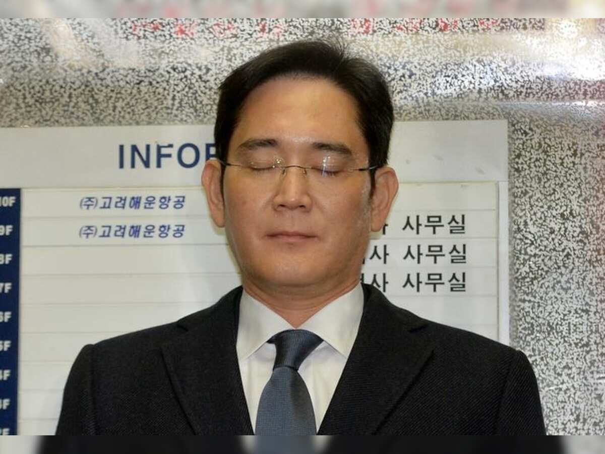 With Samsung chief in jail, one-time mentor seen
