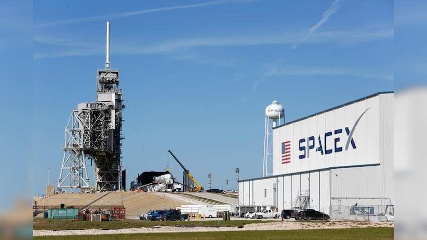 SpaceX Falcon rocket poised for flight from historic NASA launchpad