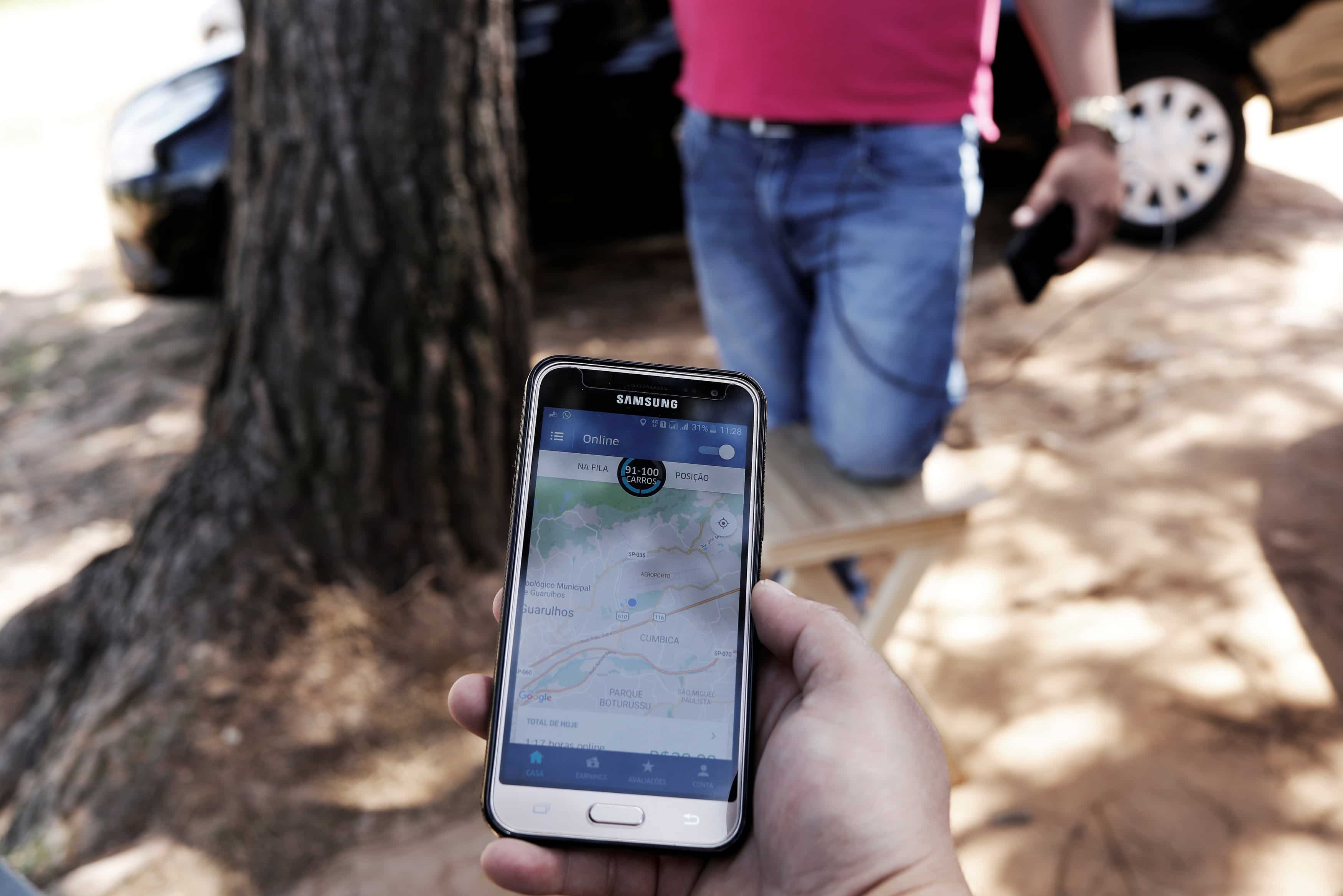 A billion mobile connections but rural India is still not on network map