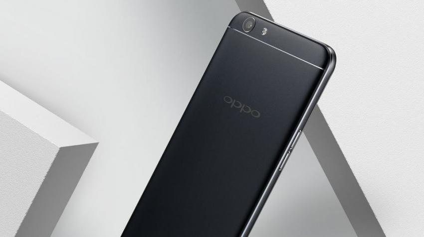 OPPO unveils world's first periscope style '5x Dual Camera Zoom'