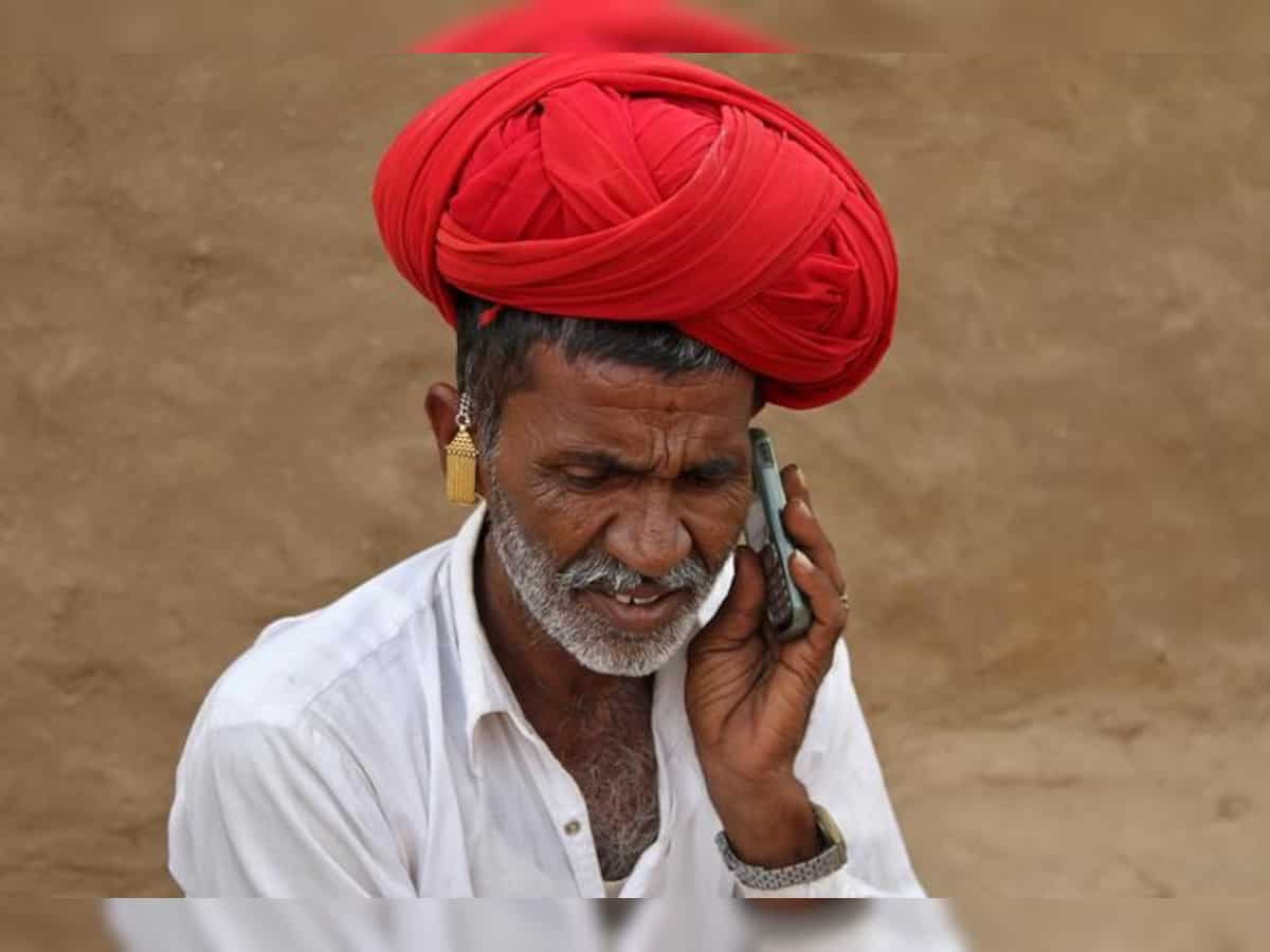 &#039;Do or die&#039; moment for Indian mobile phone