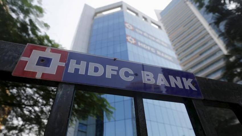 To discourage cash transactions, HDFC Bank & others begin minimum levy of Rs 150 on cash deposits & withdrawals