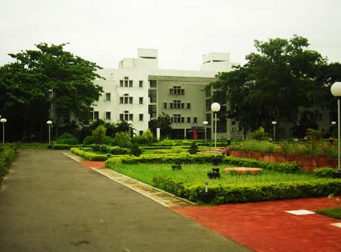 IIM Calcutta 2017 batch registers 100% placement in 3 days; Finance sector leads the offers made at 29% 