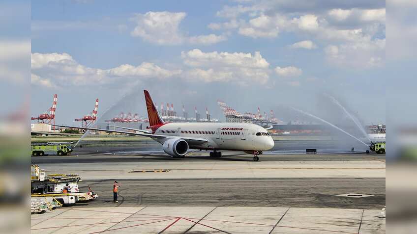 CAG says Air India's loss at Rs 321 cr; airline claims profitability