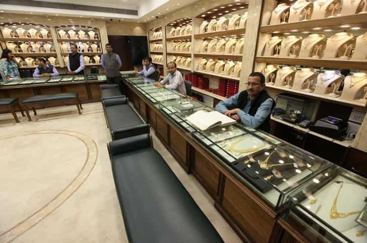 Gold imports fall sharply post-demonetisation